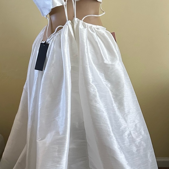 Helen O’Connor – Super Nova Gown – White - Picture 13 of 14